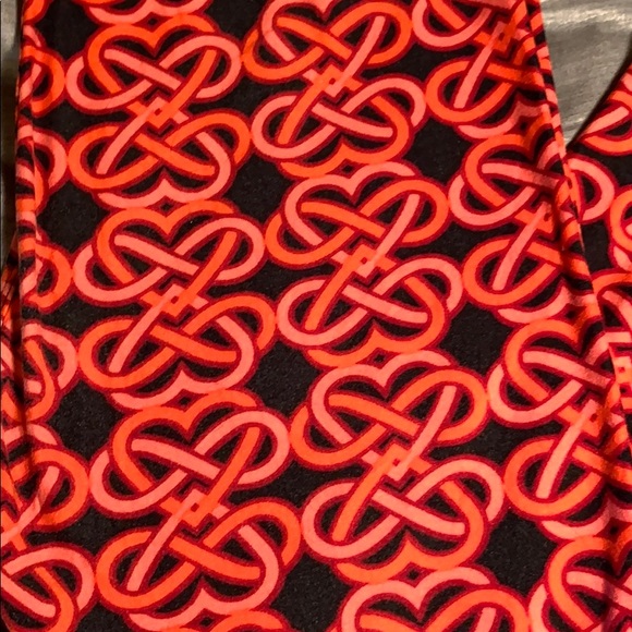 Infinity Heart Knot Leggings - Picture 2 of 2